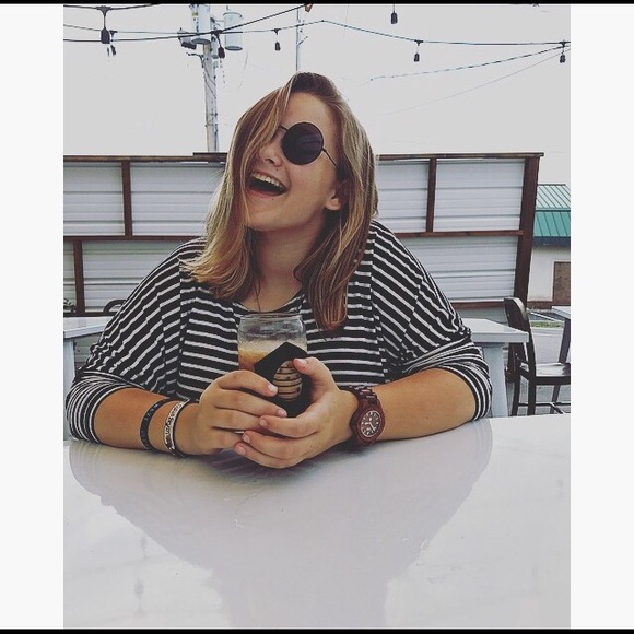 Meet your Posher, Haley - Picture 1 of 1